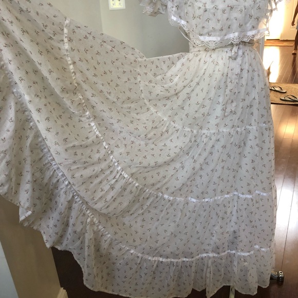 Gunne Sax by Jessica Maxi Prairie Cottage-core Off-shoulder Dress - Picture 6 of 16